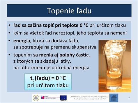 Ilustrácia zachytávania vody z topenia ľadu pod chladničkou