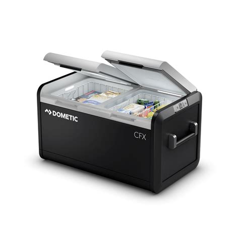 Interiér autochladničky Dometic CFX3 s LED osvetlením a deliacim priečinkom