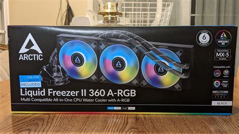 Render moderného PC s nainštalovaným vodným chladičom ARCTIC Liquid Freezer