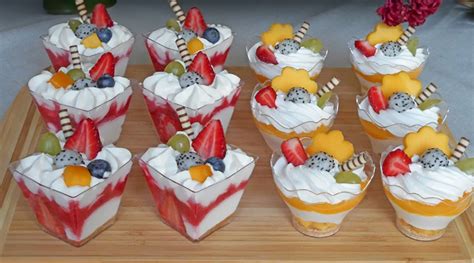 Schéma vrstvenia ingrediencií v sklenenom pohári pre estetický vzhľad