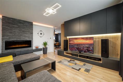 Tematické foto: moderný interiér s nenápadnou vnútornou klimatizačnou jednotkou