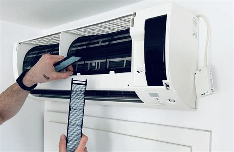 Názorné zobrazenie čistenia vzduchových filtrov klimatizácie