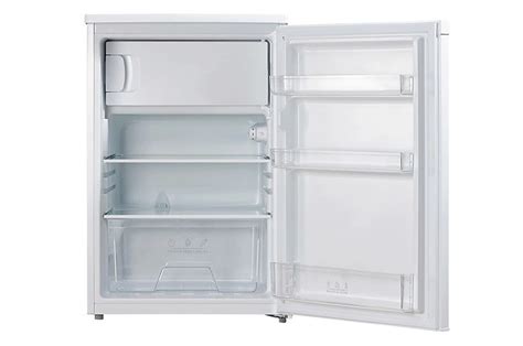 Interiér chladničky s prehľadným členením a LED osvetlením