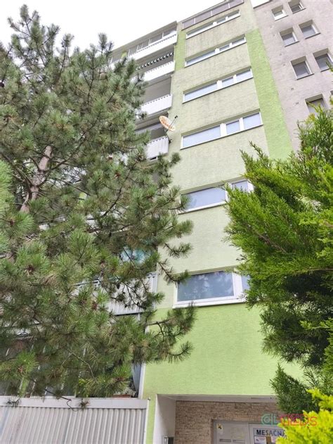 Detail dverového mechanizmu s možnosťou zmeny otvárania