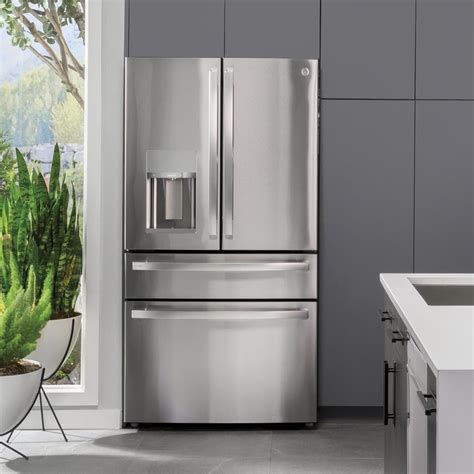 Schematické znázornenie rôznych typov usporiadania chladničiek (Top Freezer, Bottom Freezer, Side-by-Side, French Door)