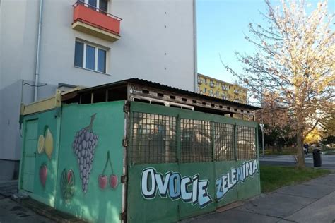 tematické foto zásuvky s ovocím a zeleninou
