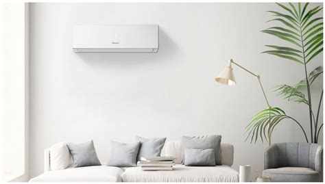 Ilustračná fotografia modernej nástěnnej klimatizačnej jednotky v interiéri.
