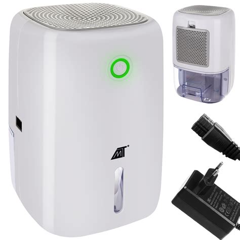 Odvlhčovač umiestnený v rohu miestnosti s dostatočným priestorom okolo