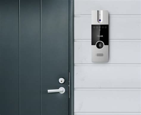 Ukážka inštalácie vonkajšieho panelu videovrátnika s dažďovou strieškou