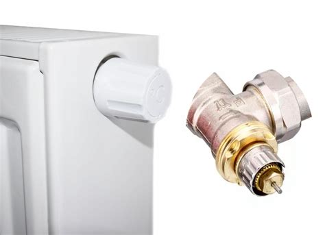 Informačná grafika znázorňujúca rozmery a pripojovacie body termostatu Danfoss Link FT