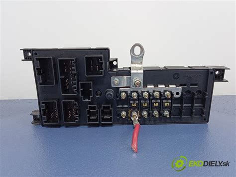 Detail tepelnej poistky na kompresore klimatizácie