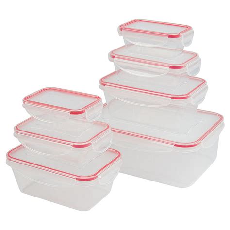 Sada rôznych plastových dóz s priehľadnými stenami a farebnými viečkami.