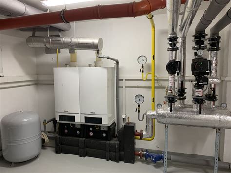 Schematické znázornenie otvorených a uzavretých vykurovacích systémov