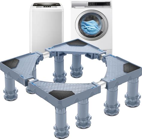 Ilustrácia znázorňujúca vyváženie chladničky pomocou nastaviteľných nožičiek