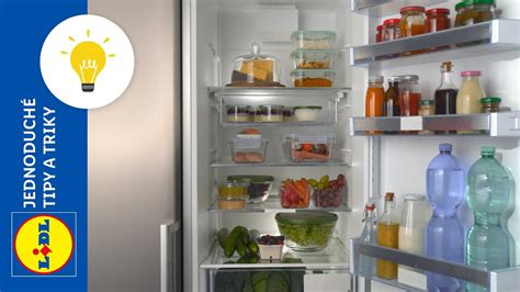 Ilustrácia výsuvnej police v chladničke