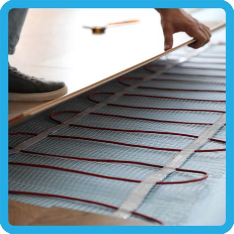 Schéma porovnávajúca teplovodné a elektrické podlahové kúrenie