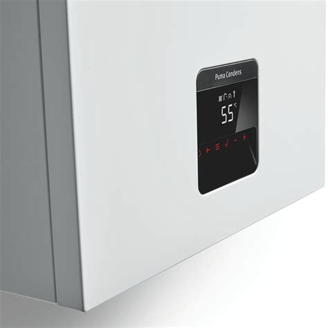 Detail ovládacieho panelu s LED displejom elektrického kotla Protherm RAY