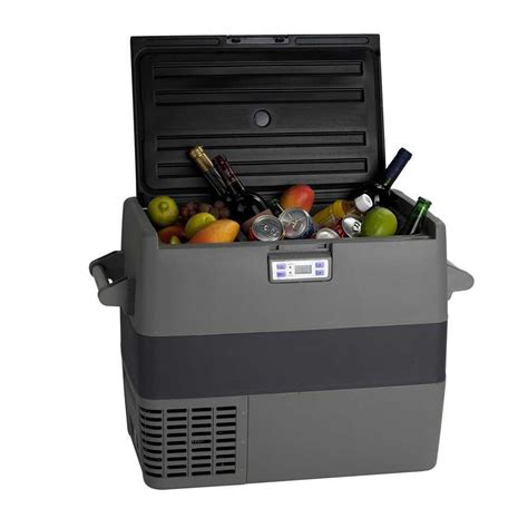 Fotografia rôznych typov autochladničiek: kompresorová, absorpčná, termoelektrická.