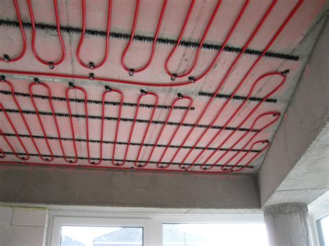 Ilustračný obrázok - schéma stropného chladenia