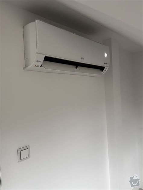 Ilustračná fotografia nástenného interiérového dielu klimatizačnej jednotky LG