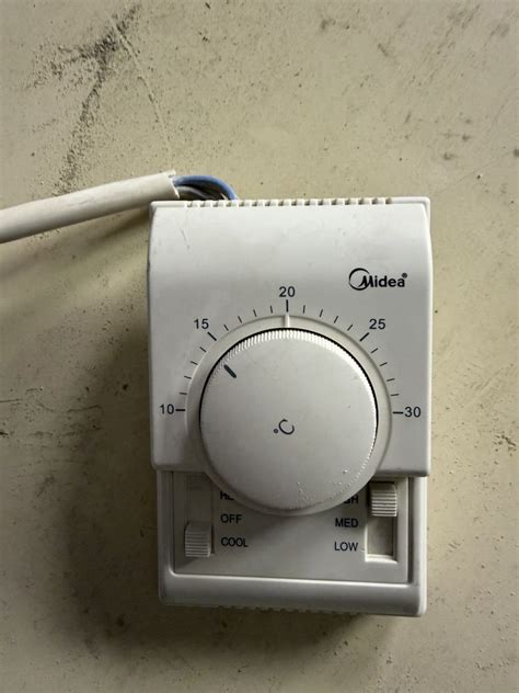 Schéma bimetalického prúžka v analógovom termostate