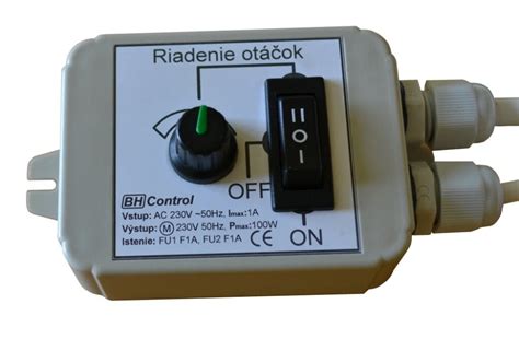 Produktové foto inteligentného odťahového ventilátora