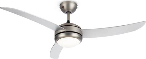 Detailné fotografie stropného ventilátora Klarstein El Paso, vrátane diaľkového ovládača a montážnych prvkov.