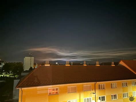 Ilustračná fotografia zobrazujúca oblaky smogu nad mestom.