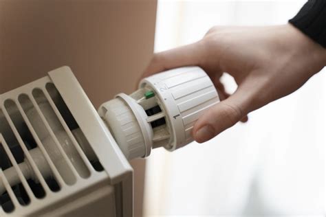 Infografika zobrazujúca úsporné tipy pri používaní elektrických radiátorov