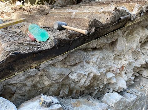 schematické znázornenie použitia cementu pri obnove kamenného muriva