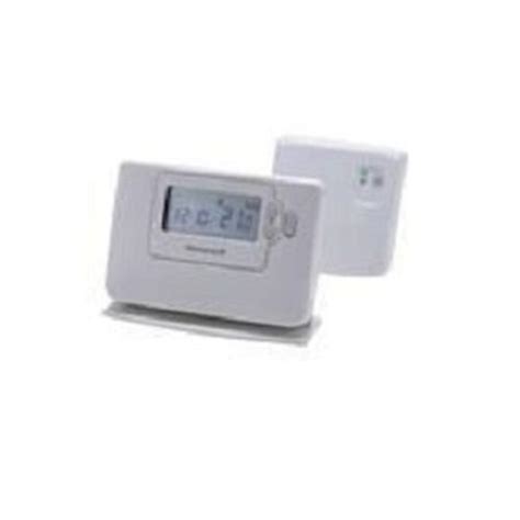 Detailný pohľad na LCD displej a ovládacie prvky termostatu Honeywell CM 727