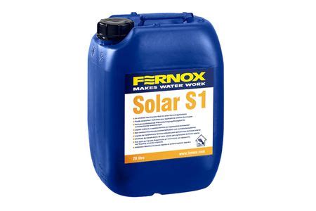 Obrázok nádoby s kvapalinou Fernox Solar S1.