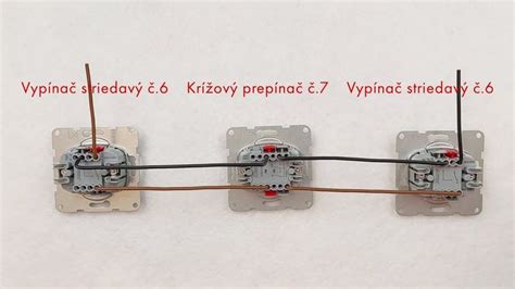 Infografika znázorňujúca zapojenie svoriek C-1-2 na príložnom termostate