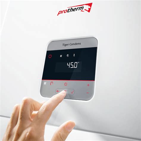 Detail moderného riadiaceho panelu kotla Protherm Tiger Condens s dotykovými tlačidlami
