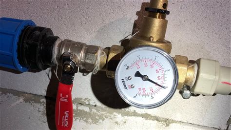 Detail ventilu (vsuvky) na expanznej nádobe a postup merania tlaku