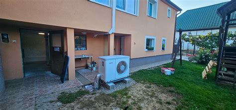 Inštalácia vonkajšej jednotky tepelného čerpadla pri rodinnom dome