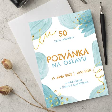 Fotografia veľkého kotla s gulášom pripraveného na oslavu.