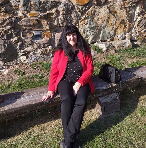 Infografika znázorňujúca defekty na lakovanom povrchu (bublinky, pruhy, zvráskavenie)