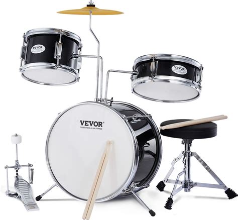 infografika rôznych typov bicích nástrojov: kopák, snare, prechody a floor tom (kotol)
